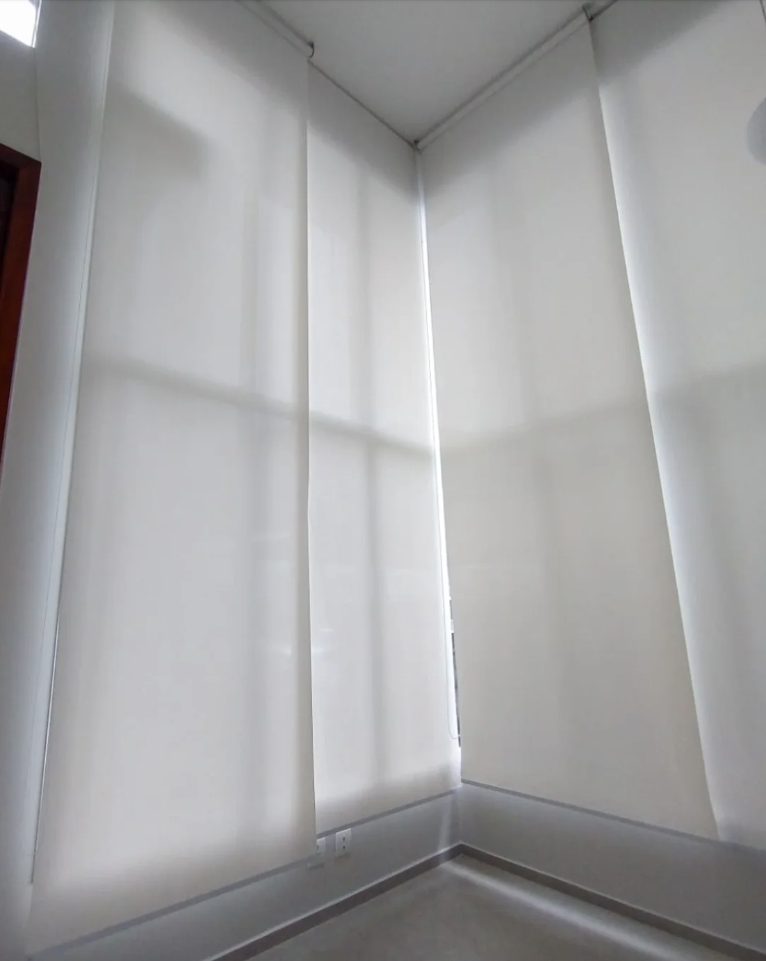 Persianas rolô screen em ambiente integrado